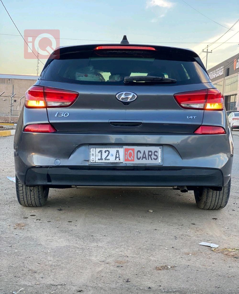 هیۆندای i30